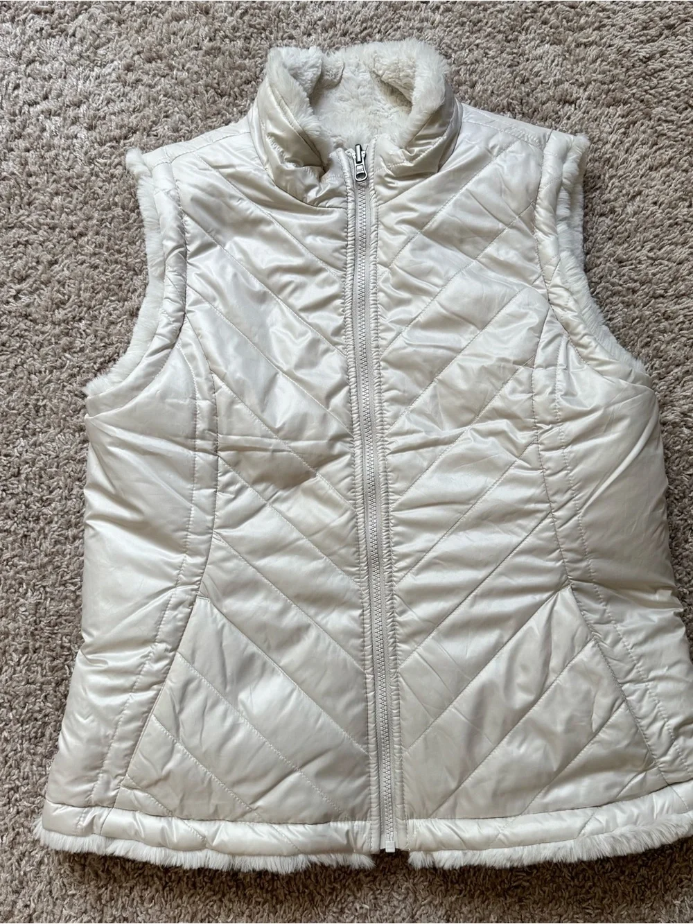 Reversible Plush Faux Fur and Quilted Vest Zip Up Cream White Cozy Warm Layering